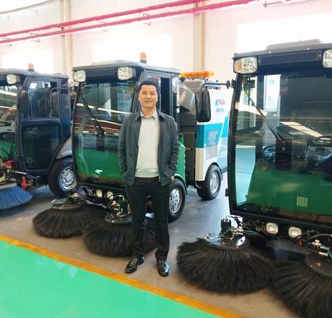 xe-quet-rac-chay-dau-500l-2