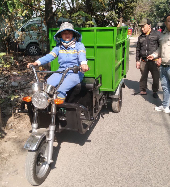 xe-dien-cho-rac-3-banh-dong-co-xang