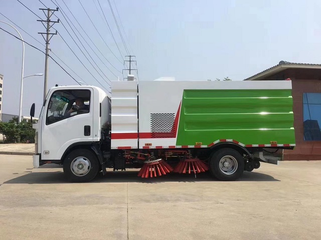 xe-quet-isuzu-5-khoi-kv600-1-1.jpg