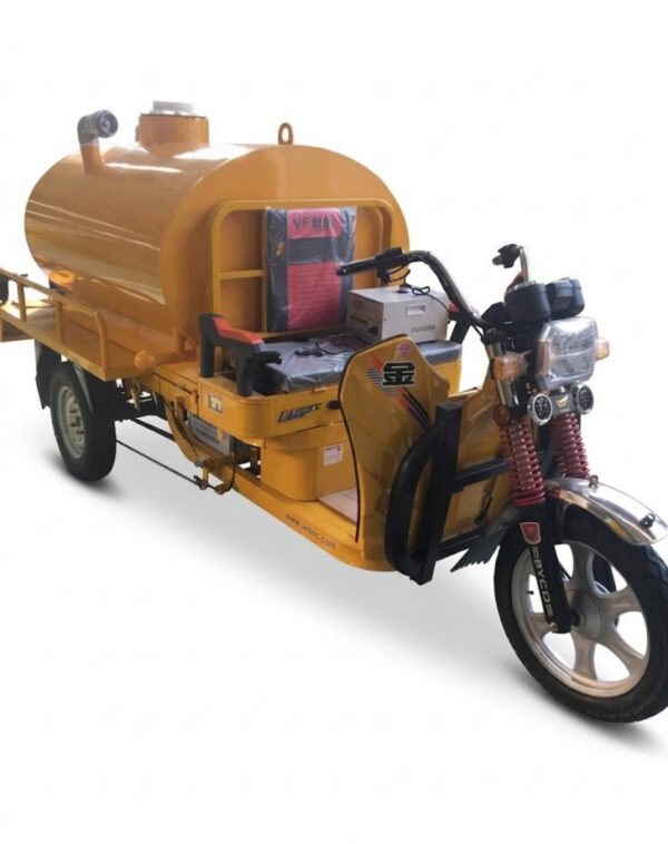 Xe phun nước rửa đường áp lực cao K12