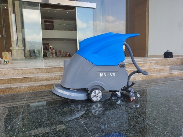Cho thuê máy chà đẩy tay MN-V5