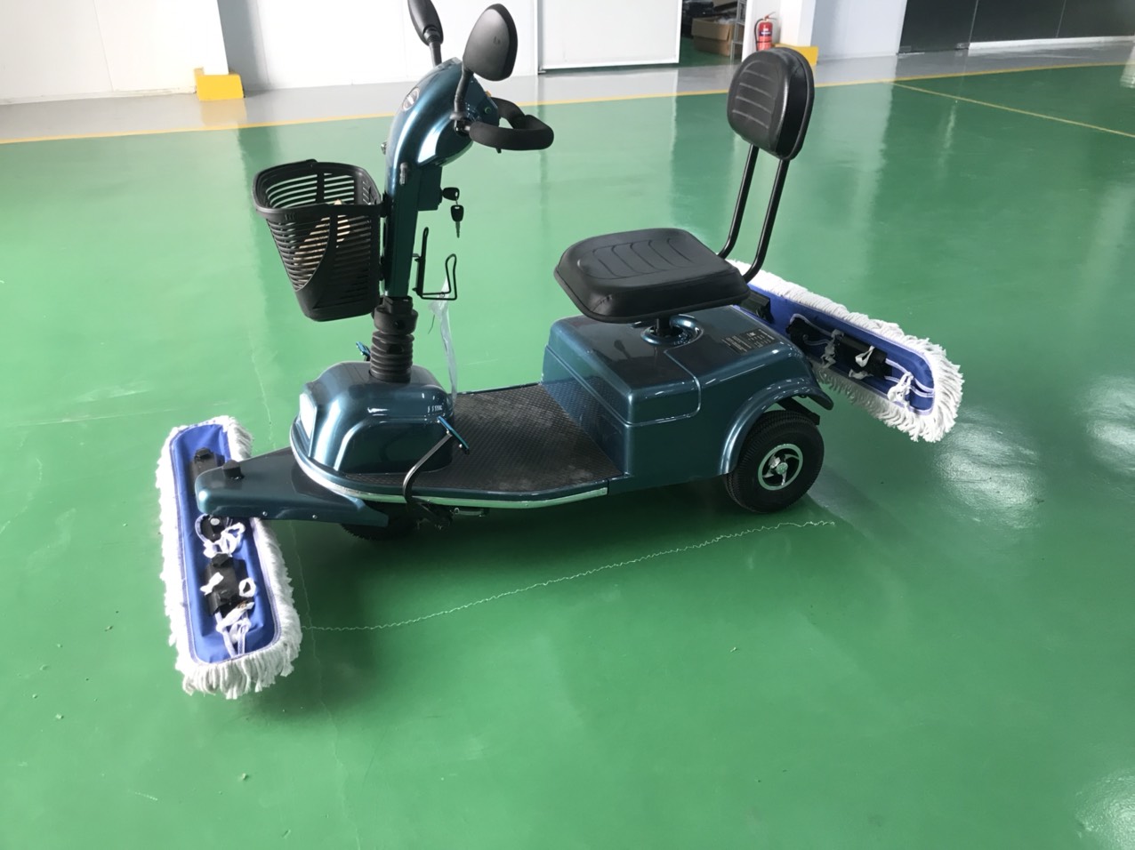 Xe lau sàn ngồi lái Magnum MN-CT903