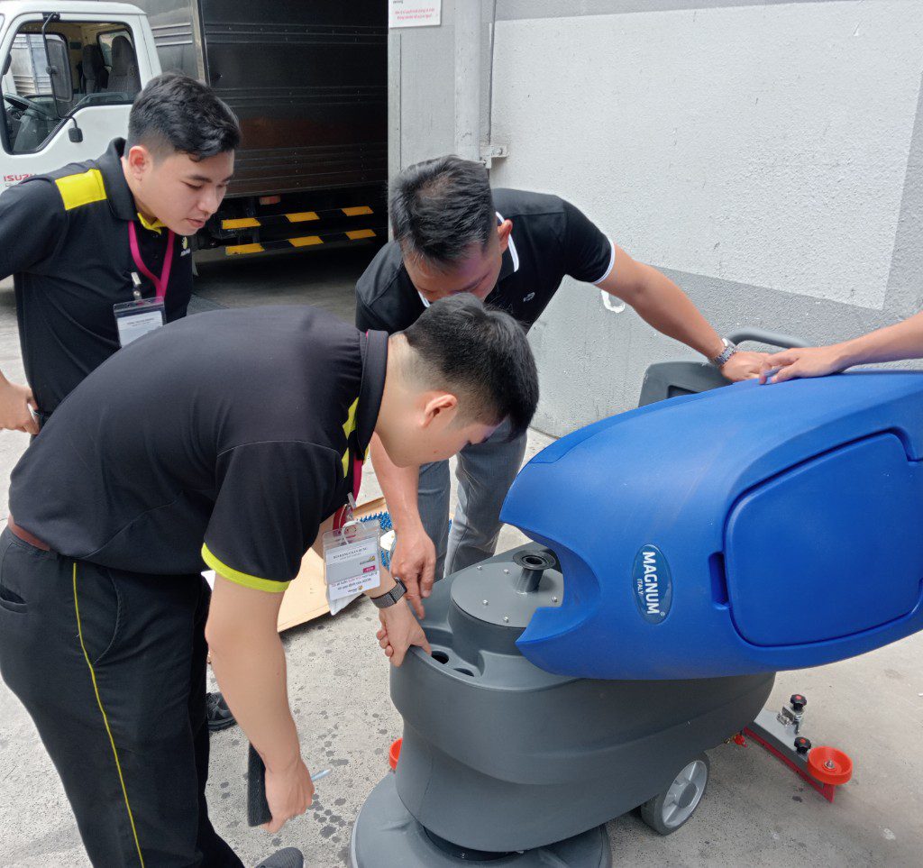 Kiểm tra, bảo dưỡng máy chà sàn, máy lau sàn
