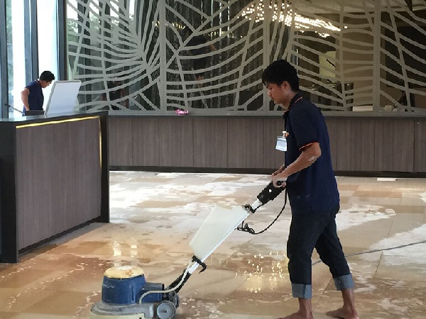 Lỗi tắc nước không chảy xuống để chà sàn